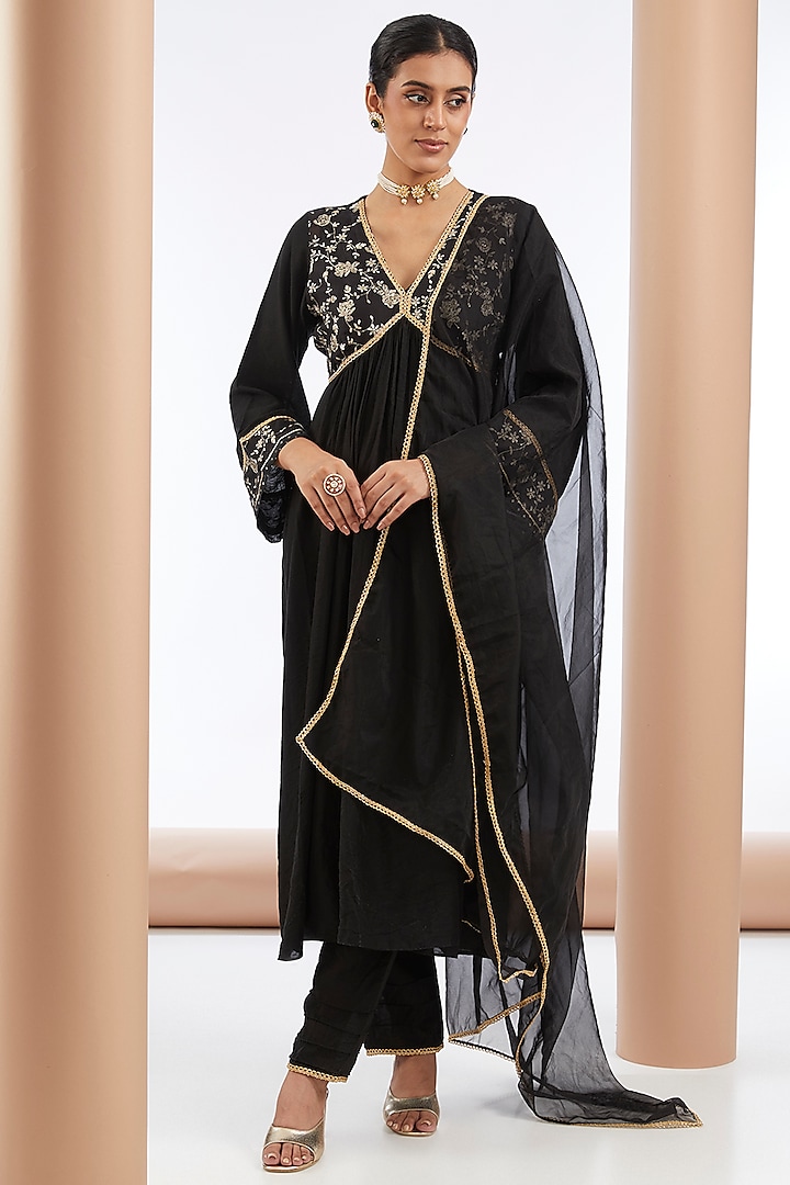 Black Chanderi Silk Zari Embroidered Kurta Set by Neha Khullar