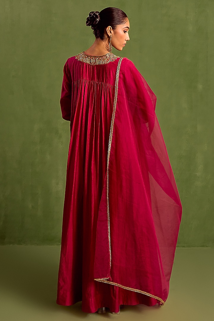 Fuchsia Chanderi Silk Dabka Hand Embroidered Kalidar Wedding Anarkali Set by Neha khullar at Pernia's Pop Up Shop