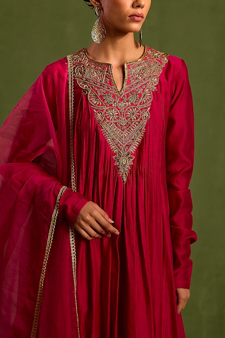 Fuchsia Chanderi Silk Dabka Hand Embroidered Kalidar Wedding Anarkali Set by Neha khullar at Pernia's Pop Up Shop