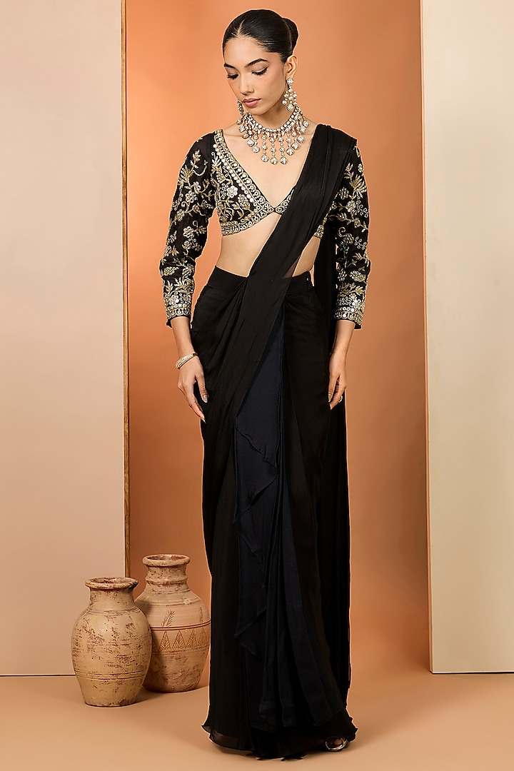 Black Viscose Chiffon Pre-Draped Wedding Saree Set by Neha khullar at Pernia's Pop Up Shop