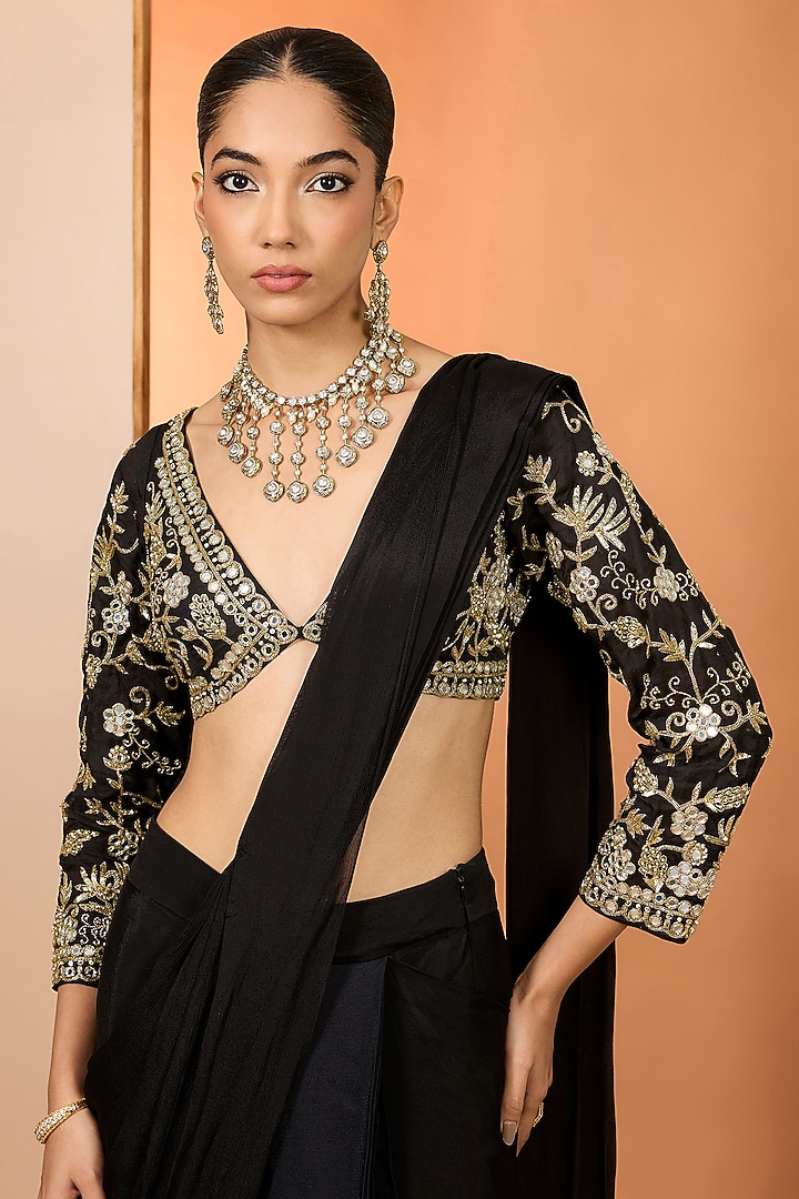 Black Viscose Chiffon Pre-Draped Wedding Saree Set by Neha khullar at Pernia's Pop Up Shop