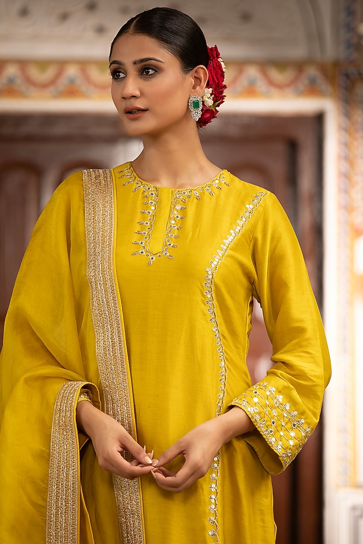 Yellow Pure Silk Chanderi Mirror Embroidered Kurta Set by Neha khullar at Pernia's Pop Up Shop