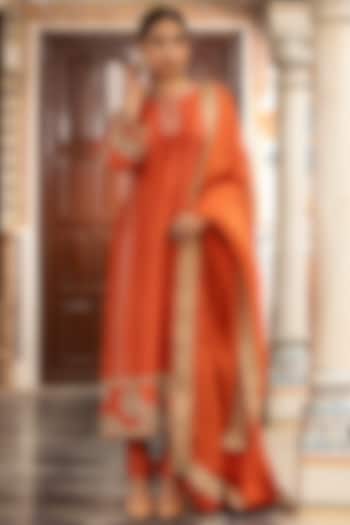 Rust Pure Silk Chanderi Mirror Embroidered Kurta Set by Neha khullar at Pernia's Pop Up Shop