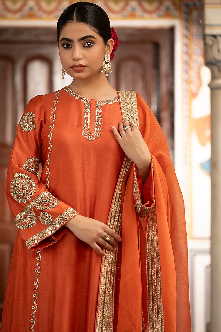 Rust Pure Silk Chanderi Mirror Embroidered Kurta Set by Neha khullar at Pernia's Pop Up Shop