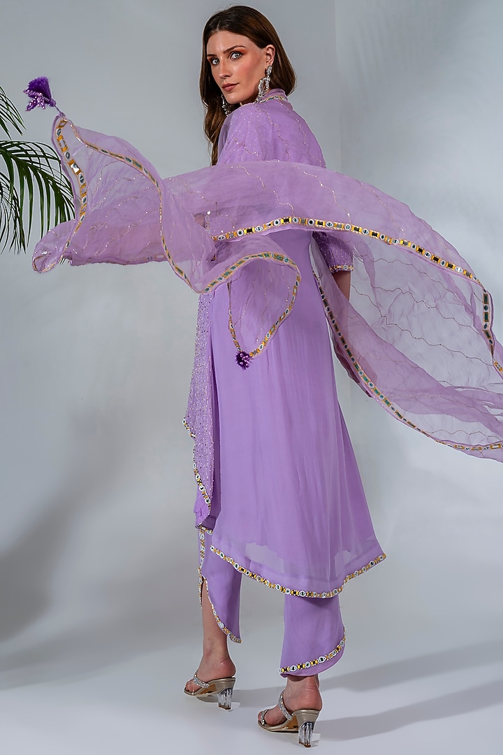 Lilac Georgette Embroidered Overlapped Kurta Set by Neha Khullar at Pernia's Pop Up Shop