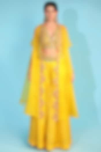 Yellow Embroidered Cape Set by Neha khullar at Pernia's Pop Up Shop