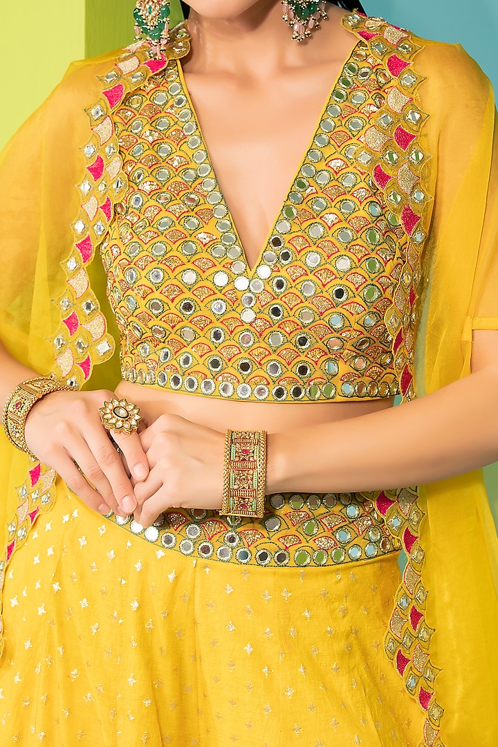 Yellow Embroidered Cape Set by Neha khullar at Pernia's Pop Up Shop