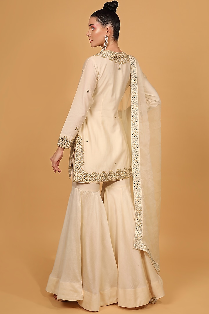 White Chanderi Silk Gharara Set by Neha khullar at Pernia's Pop Up Shop
