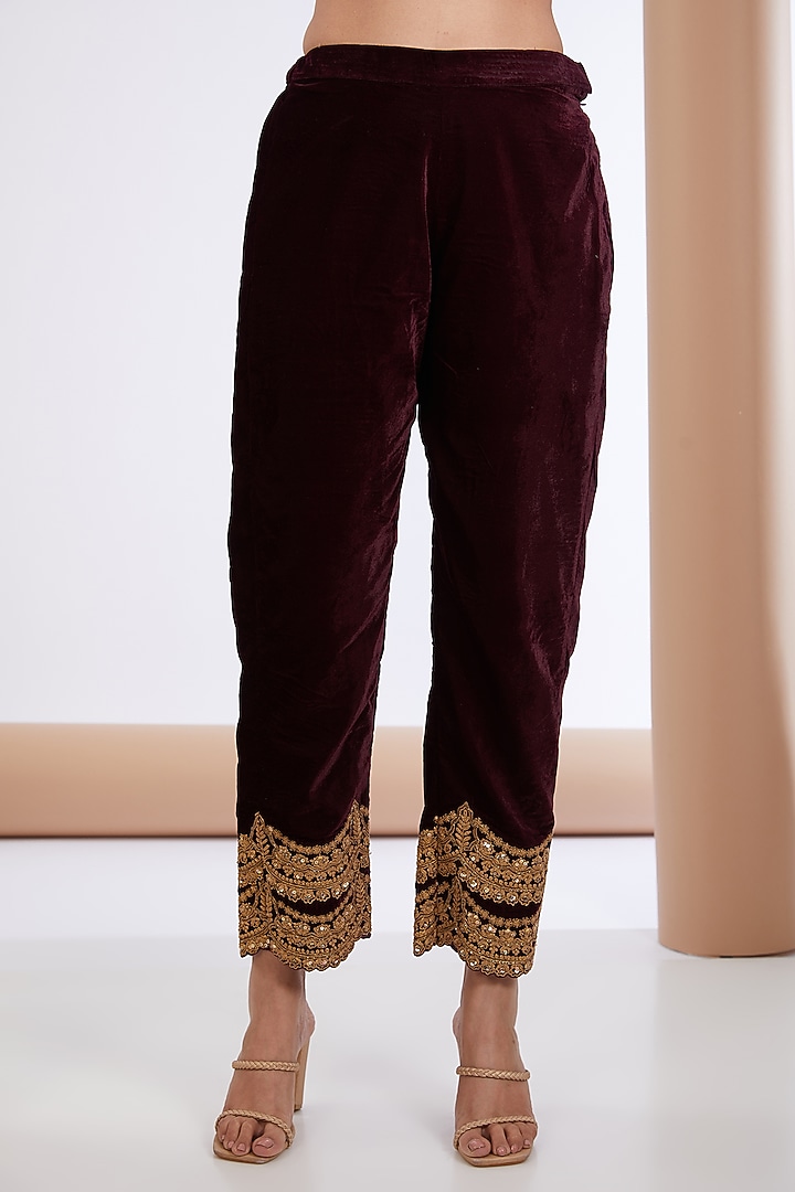 Wine Velvet Embroidered Kurta Set by Neha khullar at Pernia's Pop Up Shop