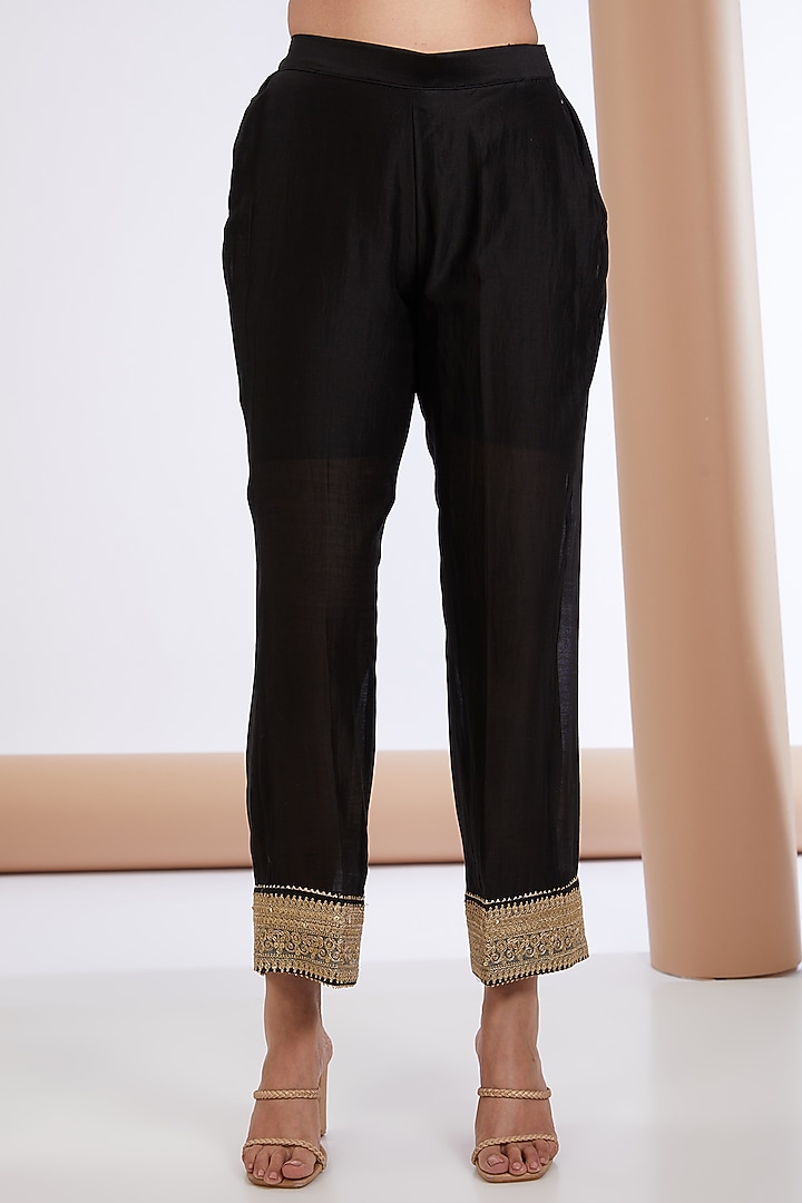 Black Chanderi Silk Kurta Set by Neha khullar at Pernia's Pop Up Shop