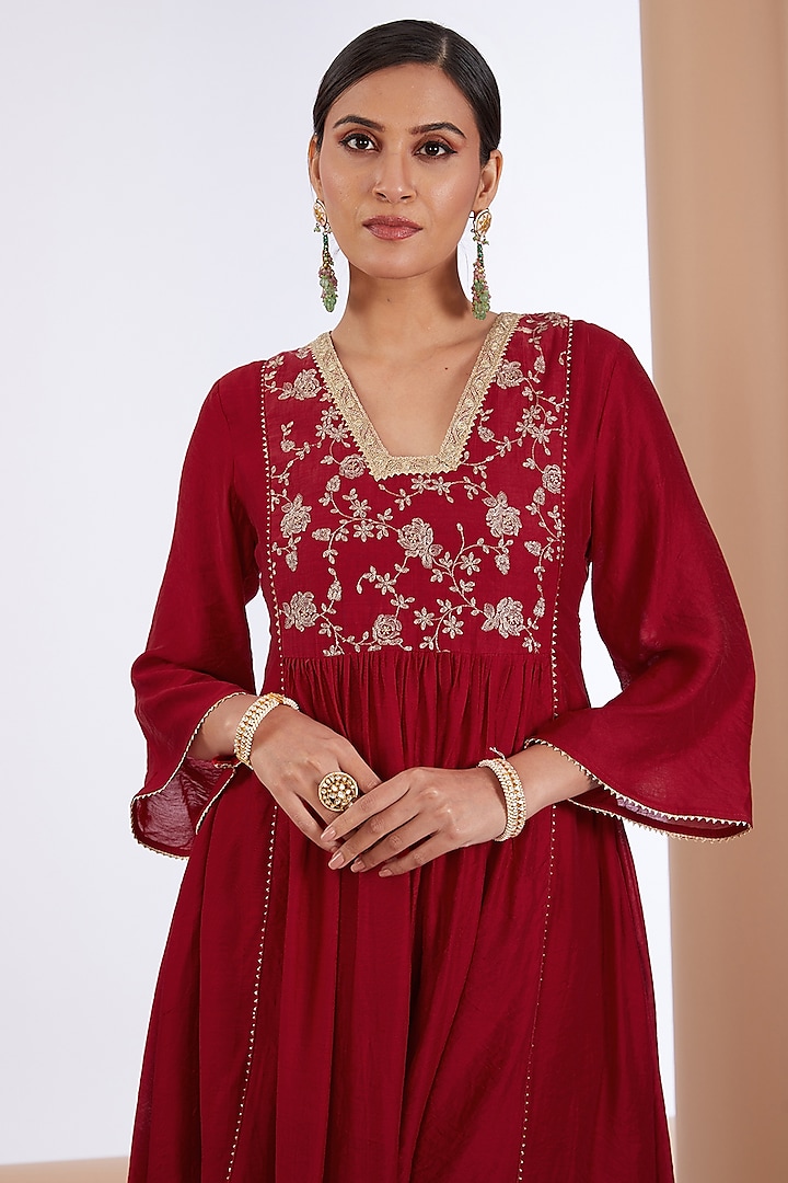 Red Chanderi Silk Kurta Set by Neha khullar at Pernia's Pop Up Shop