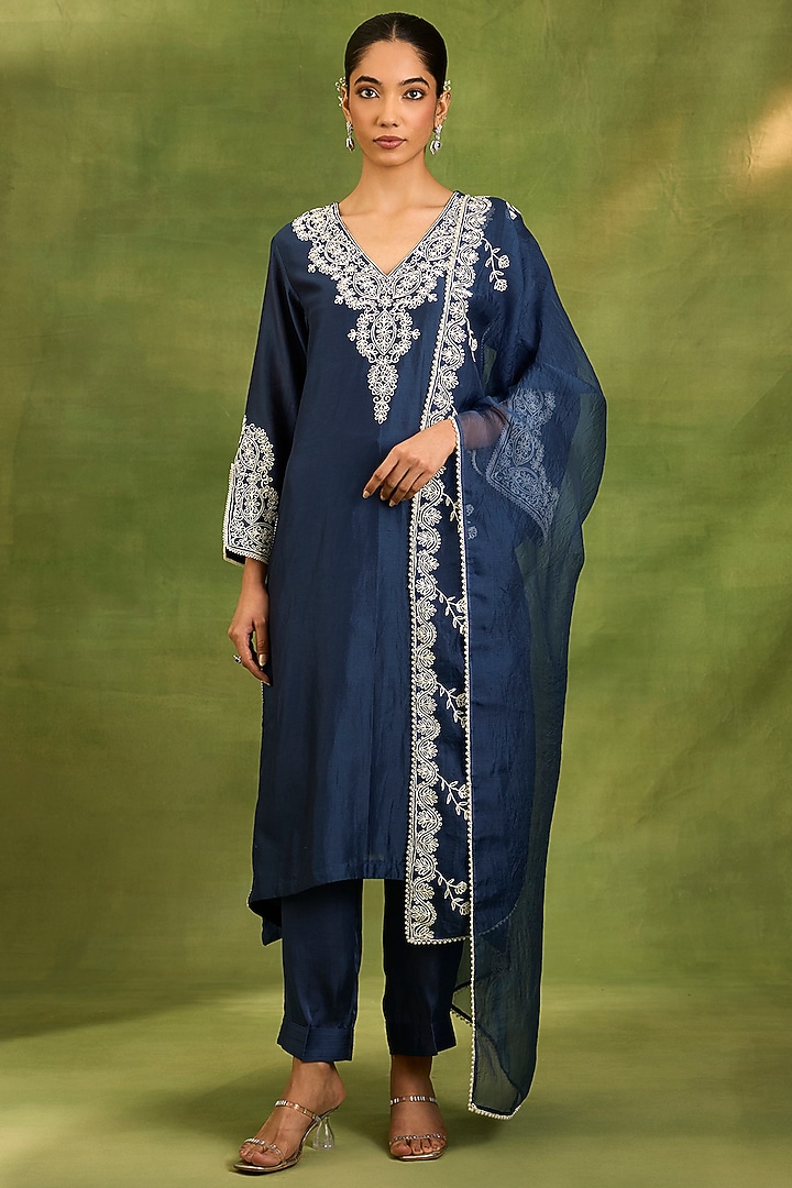 Blue Chanderi Silk Dori Embroidered Kurta Set by Neha khullar at Pernia's Pop Up Shop