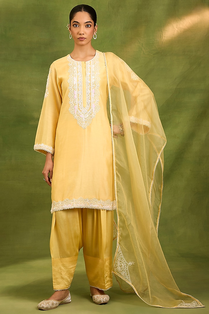 Yellow Chanderi Silk Sequin Embroidered Kurta Set by Neha khullar at Pernia's Pop Up Shop