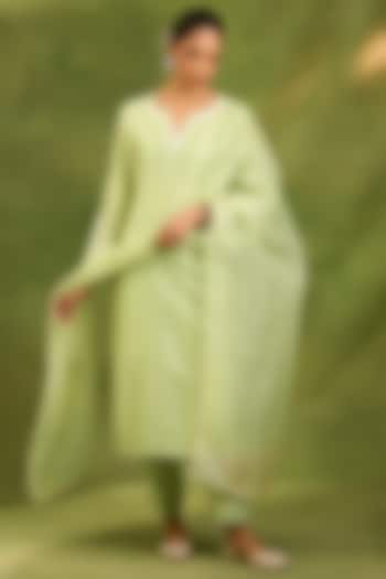 Mint Green Chanderi Silk Dori Embroidered Kurta Set by Neha khullar at Pernia's Pop Up Shop