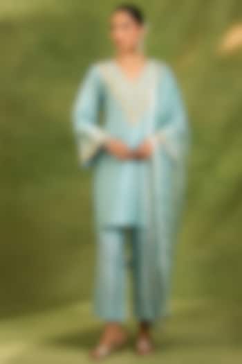 Blue Chanderi Silk Dori Embroidered Kurta Set by Neha khullar at Pernia's Pop Up Shop