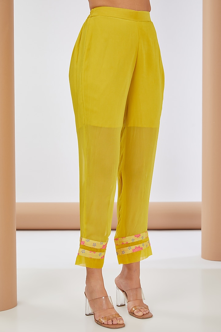 Yellow Georgette Printed Kurta Set by Neha Khullar at Pernia's Pop Up Shop