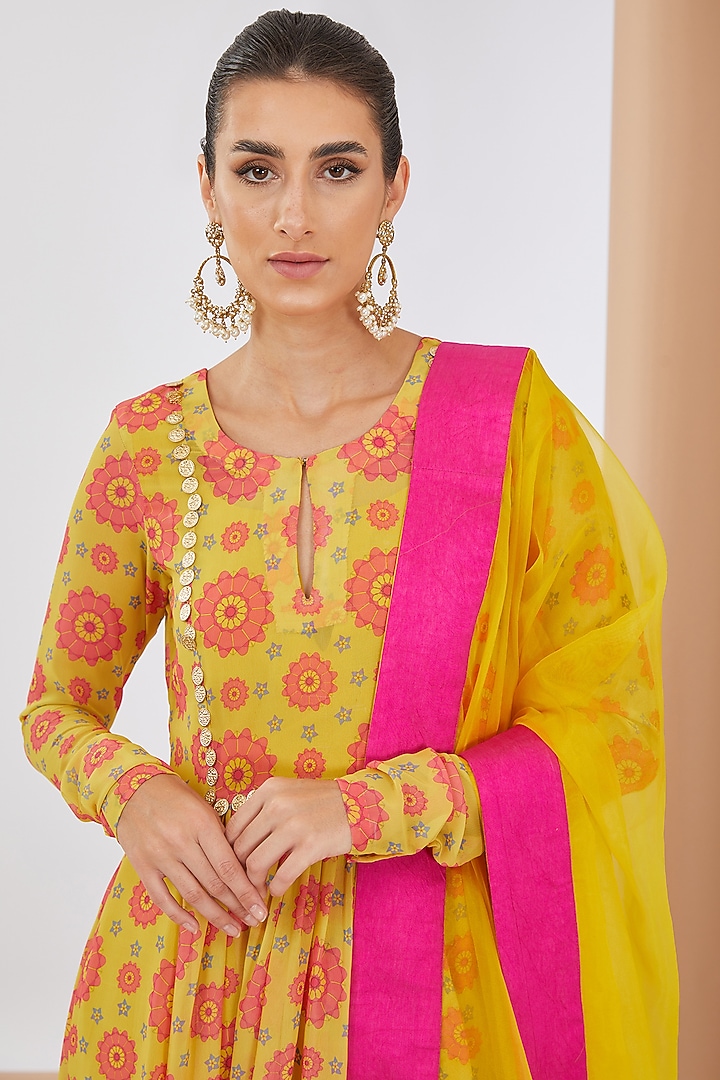 Yellow Georgette Printed Kurta Set by Neha Khullar at Pernia's Pop Up Shop