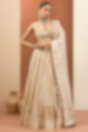 Ivory Banarasi Chanderi Embroidered Wedding Lehenga Set by Neha khullar at Pernia's Pop Up Shop