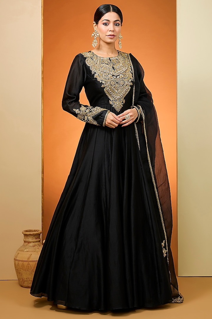 Black Silk Chanderi Hand Embroidered Kalidar Anarkali Set by Neha Khullar at Pernia's Pop Up Shop