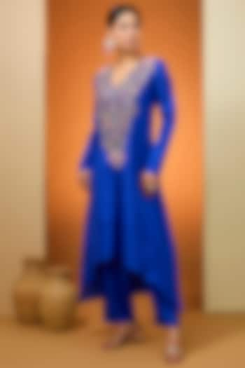 Blue Pure Silk Hand Embroidered Kurta Set by Neha Khullar at Pernia's Pop Up Shop