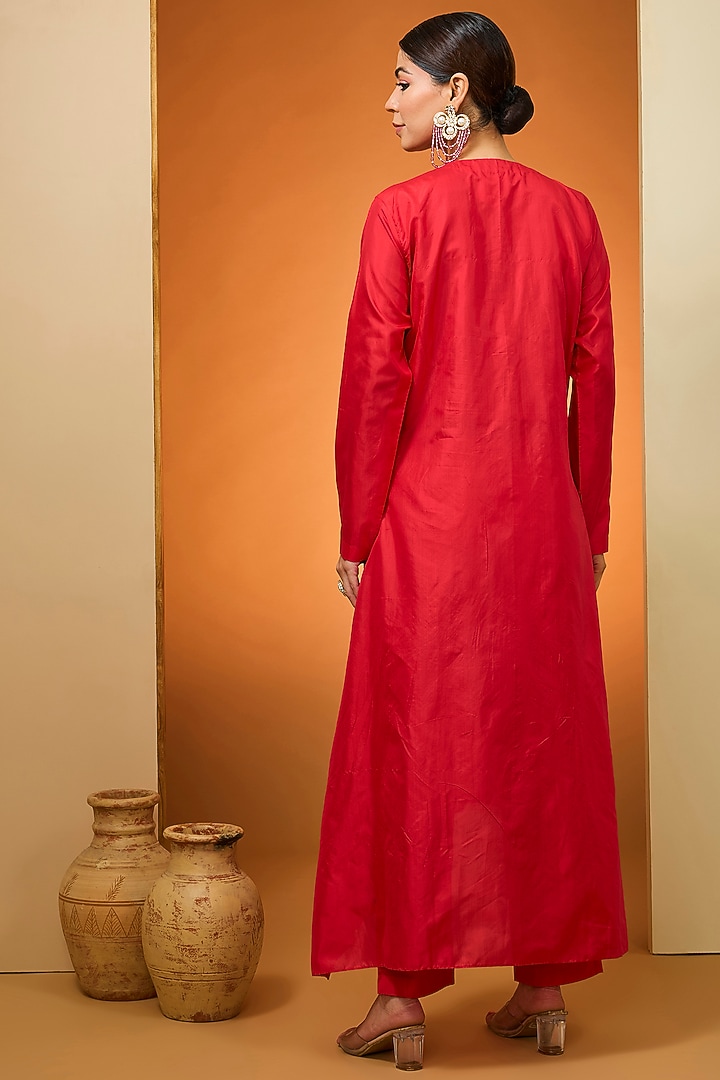 Red Pure Silk Hand Embroidered Kurta Set by Neha Khullar at Pernia's Pop Up Shop