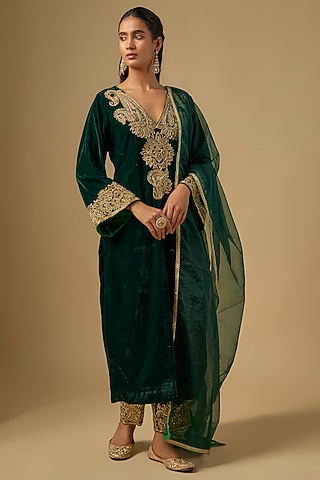 Green Velvet Zardosi Hand Embroidered Kurta Set by Neha Khullar