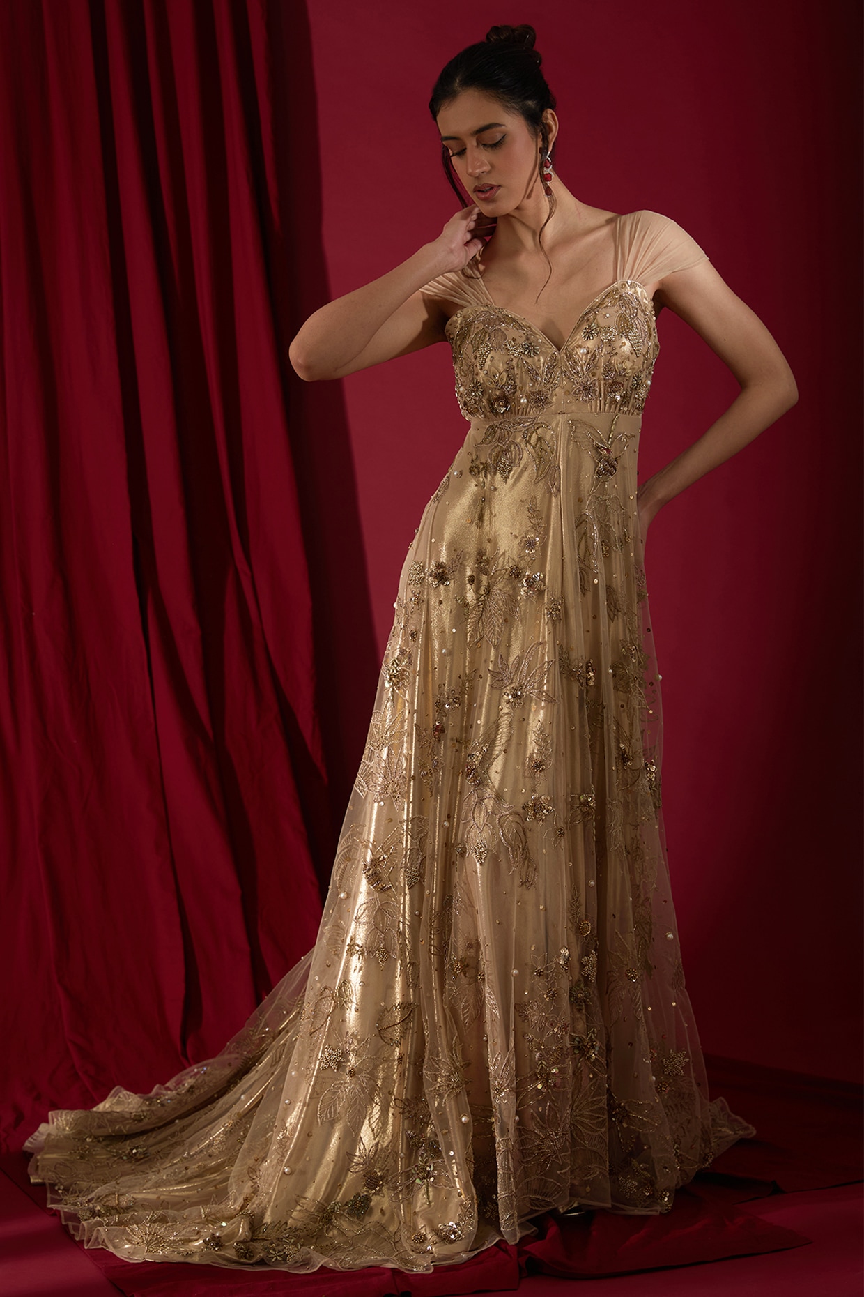 Red/Gold Upscale Fantasy Belle Gown with Flowers – Romantic Threads