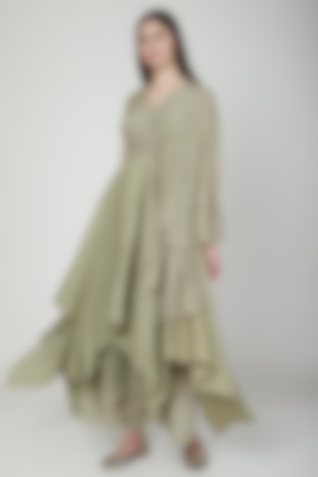 Olive Green Layered Draped Kurta Set by Neha & Tarun at Pernia's Pop Up Shop