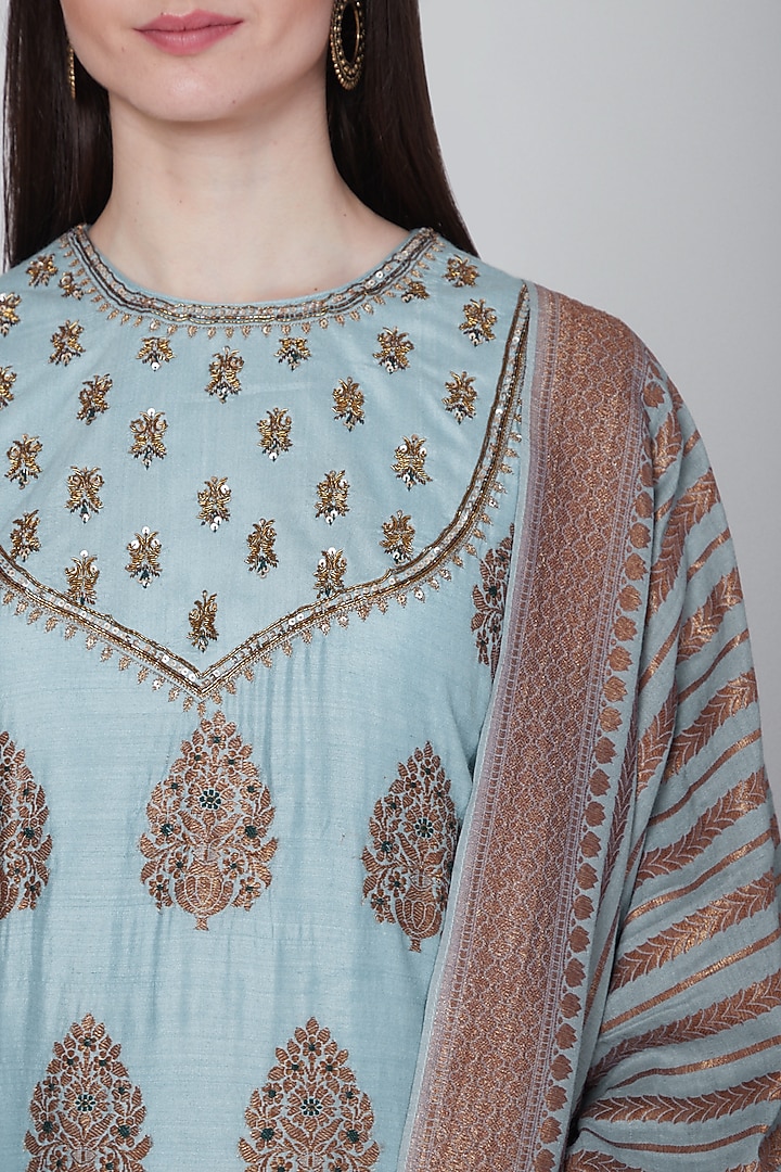 Turquoise Blue Hand Embroidered Kurta Set by Neha & Tarun at Pernia's Pop Up Shop