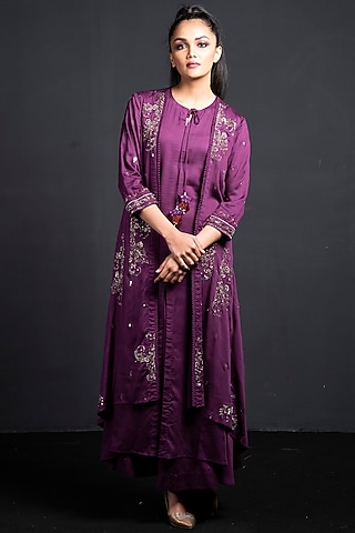 Burgundy Embroidered Kurta Set by Neha & Tarun