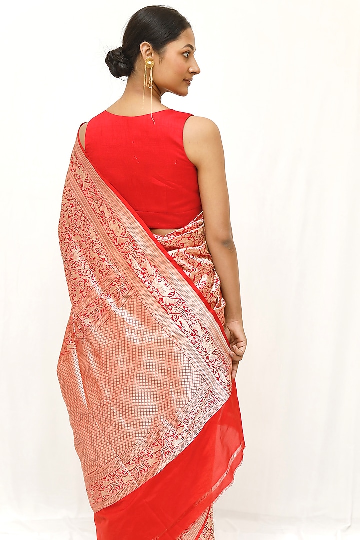 Red Pure Katan Silk Wedding Saree Set by Neha & Tarun at Pernia's Pop Up Shop