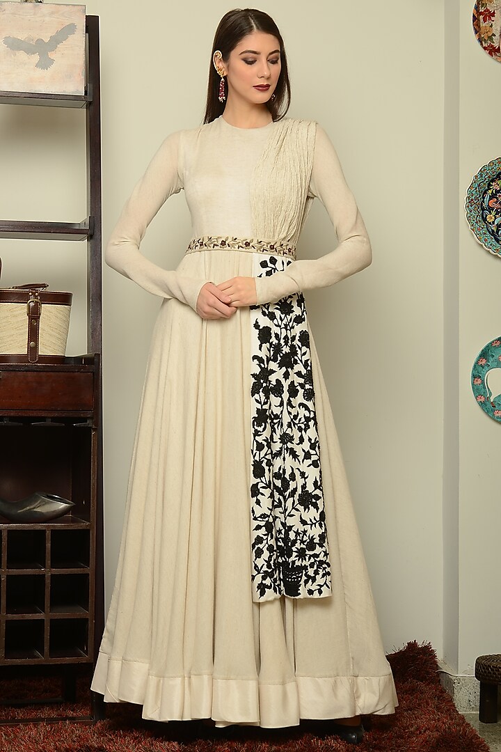 Ivory Embroidered Anarkali With Belt by Neha & Tarun