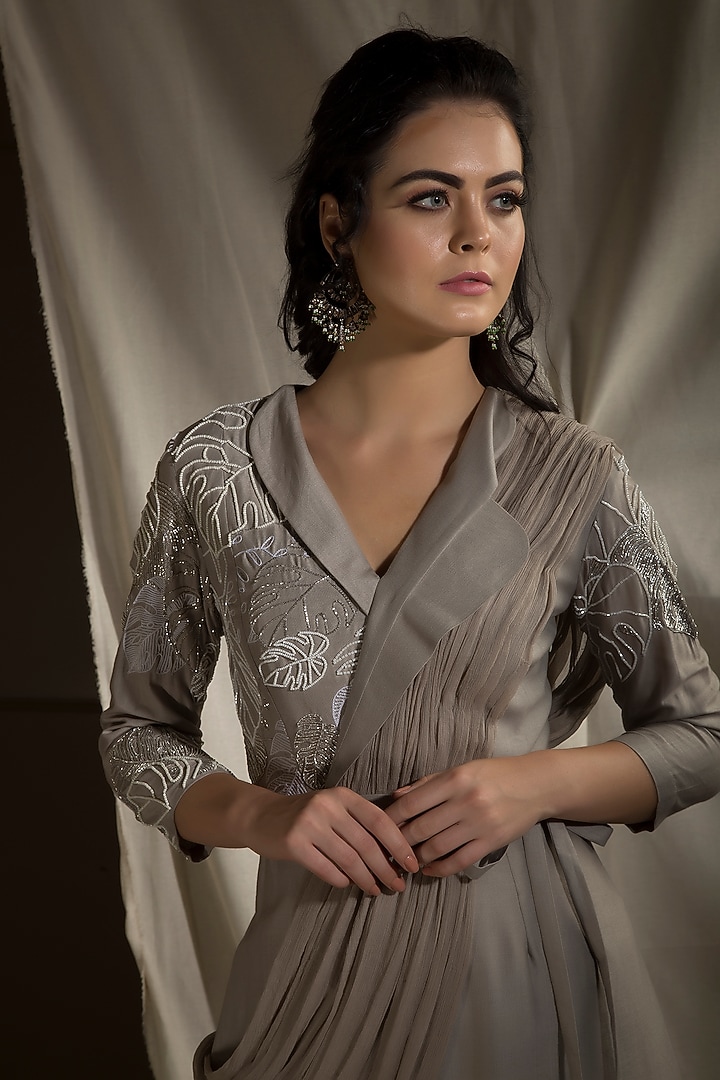 Grey Silk Kurta Set by Neha & Tarun at Pernia's Pop Up Shop