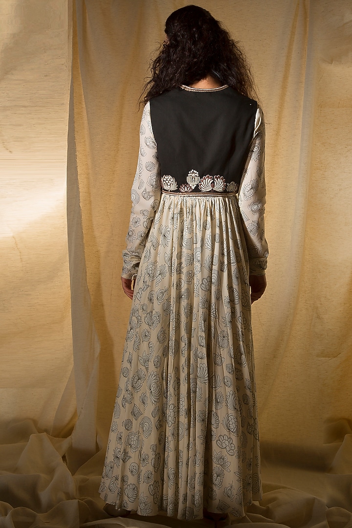 Ivory Printed Wedding Anarkali Set by Neha & Tarun at Pernia's Pop Up Shop
