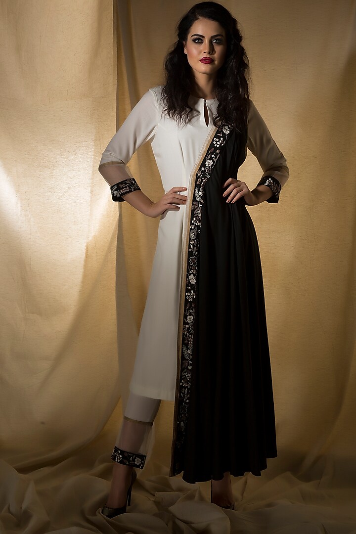 Ivory Rayone moss & Organza Kurta Set by Neha & Tarun at Pernia's Pop Up Shop