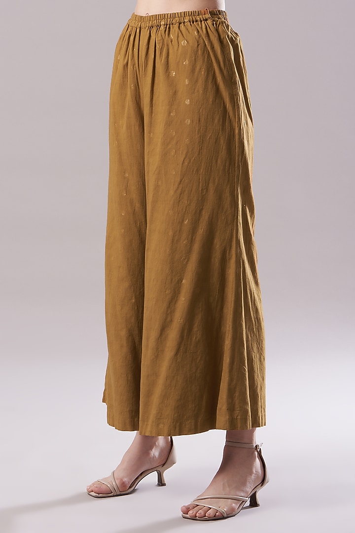 Orange Embroidered Kurta Set by Neha & Tarun at Pernia's Pop Up Shop