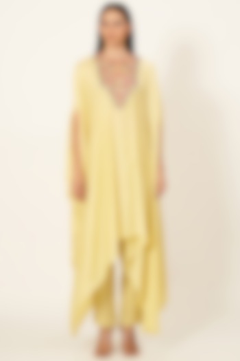Yellow Embroidered Kurta Set by Neha & Tarun at Pernia's Pop Up Shop