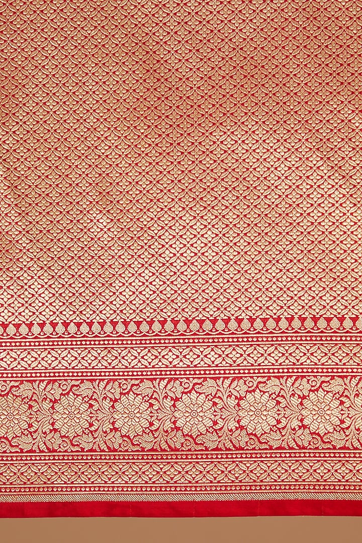 Red Handwoven Banarasi Wedding Saree Set by Neha & Tarun at Pernia's Pop Up Shop