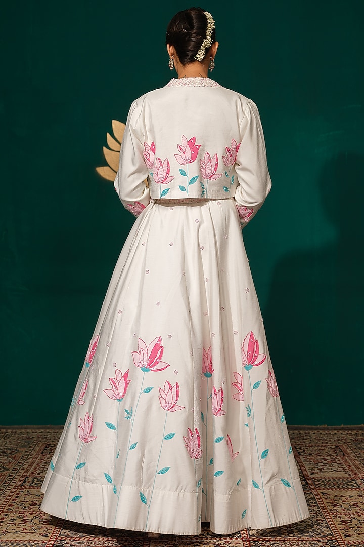 White Silk Hand Painted Wedding Lehenga Set by Niloufer by Aasif Ally at Pernia's Pop Up Shop