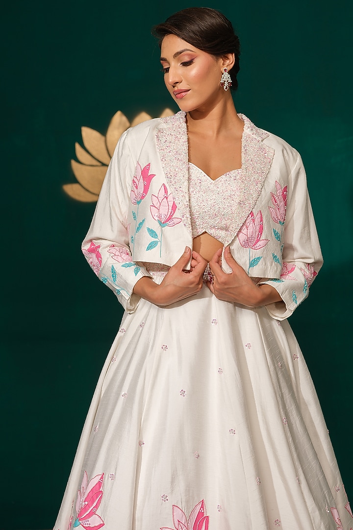 White Silk Hand Painted Wedding Lehenga Set by Niloufer by Aasif Ally at Pernia's Pop Up Shop