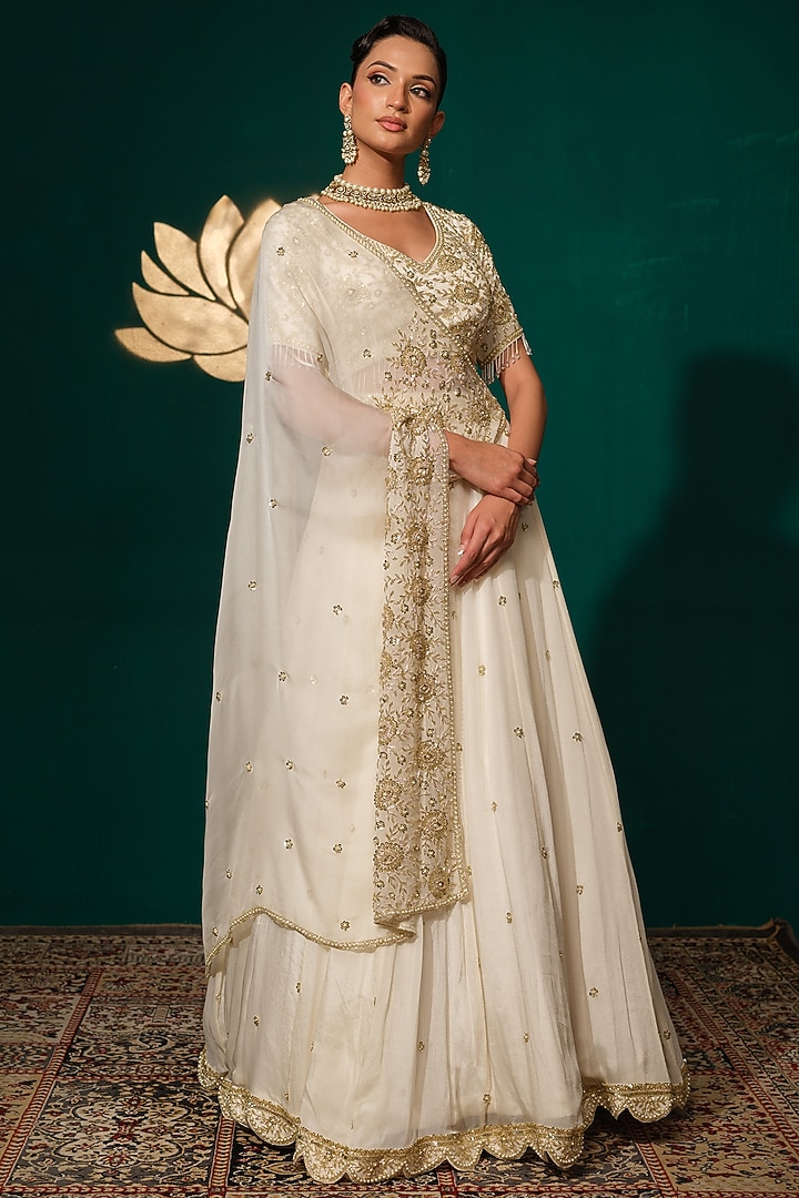 Ivory Chinon Thread Embroidered Wedding Lehenga Set by Niloufer by Aasif Ally at Pernia's Pop Up Shop
