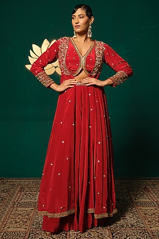 Red Crepe Jacket Lehenga Set by Niloufer by Aasif Ally