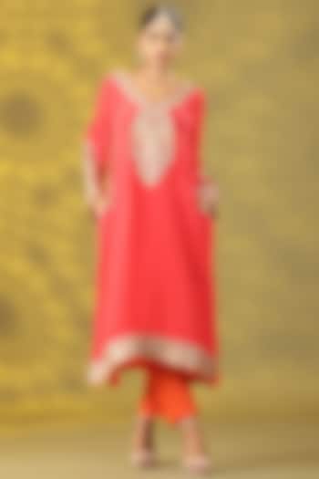 Valentine Red Crepe Tilla Embroidered Phiran Kurta Set by Nia By Sonia Ahuja at Pernia's Pop Up Shop