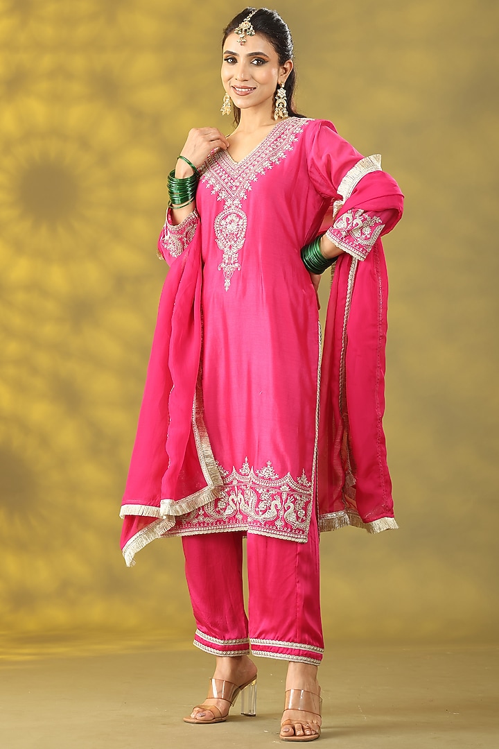Magenta Chanderi Silk Dori Work Kurta Set by Nia By Sonia Ahuja at Pernia's Pop Up Shop