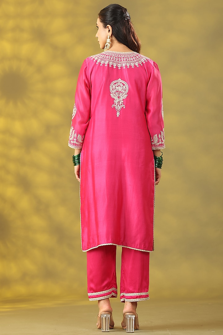 Magenta Chanderi Silk Dori Work Kurta Set by Nia By Sonia Ahuja at Pernia's Pop Up Shop