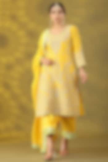 Bright Yellow Chanderi Silk Aari Embroidered Kurta Set by Nia By Sonia Ahuja at Pernia's Pop Up Shop