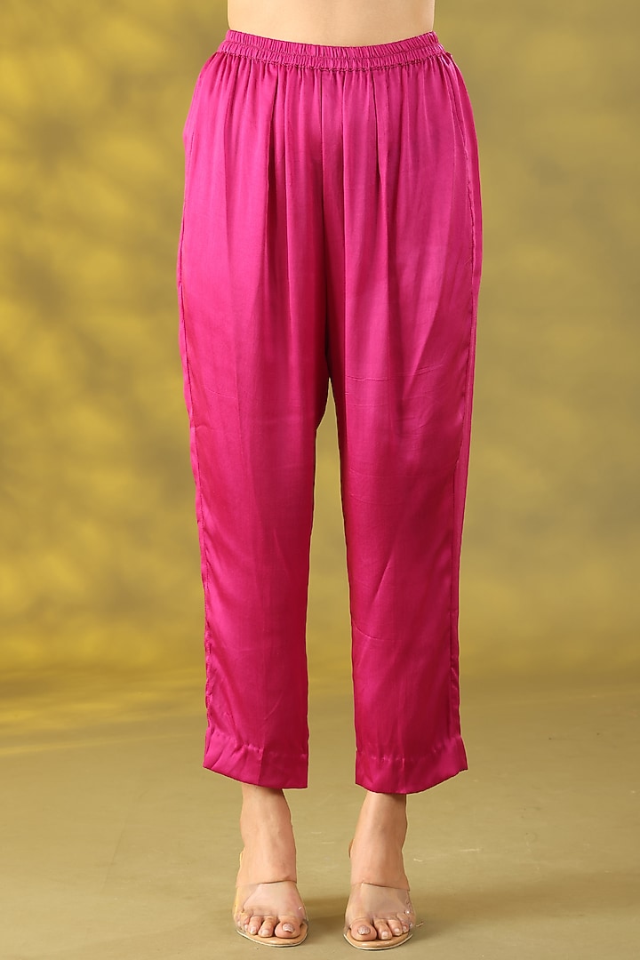 Magenta Chanderi Silk Zardosi Embroidered Kurta Set by Nia By Sonia Ahuja at Pernia's Pop Up Shop