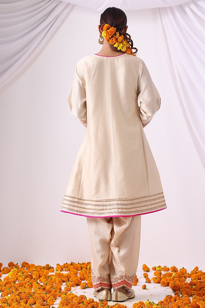 Beige Banarasi Chanderi Zari Embroidered Kurta Set by Nia By Sonia Ahuja at Pernia's Pop Up Shop
