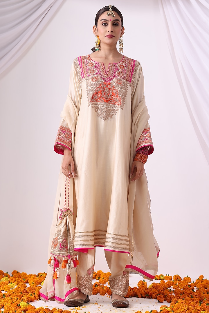 Beige Banarasi Chanderi Zari Embroidered Kurta Set by Nia By Sonia Ahuja at Pernia's Pop Up Shop