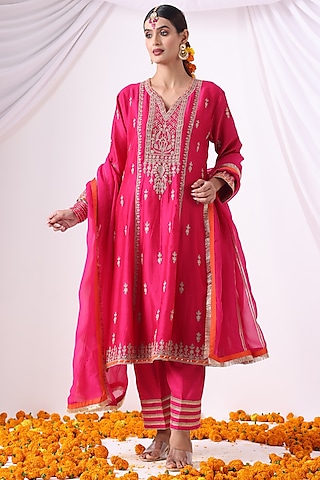 Magenta Banarasi Chanderi Threadwork Kalidar Kurta Set by Nia By Sonia Ahuja